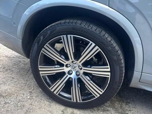 Used 2025 Volvo XC90 T8 Plus AWD/4WD image 7