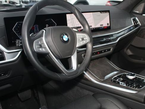 Used 2025 BMW X7 xDrive40i w/ Executive Package image 14