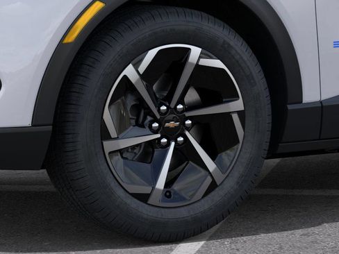 New 2026 Chevrolet Equinox EV LT FWD image 9