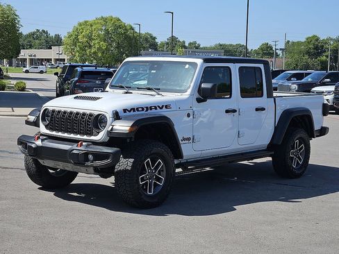 Used 2024 Jeep Gladiator Mojave w/ Safety Group AWD/4WD image 2