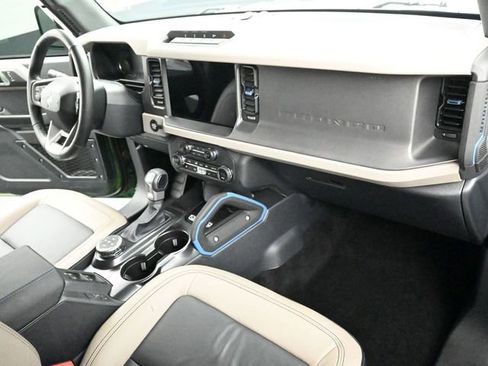 Certified 2024 Ford Bronco Wildtrak image 29