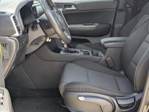 Used 2020 Kia Sportage LX image 16