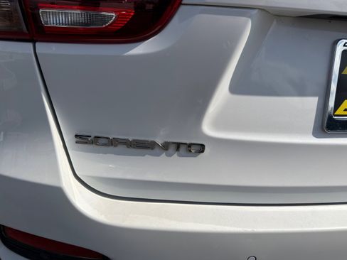 Used 2020 Kia Sorento EX image 42