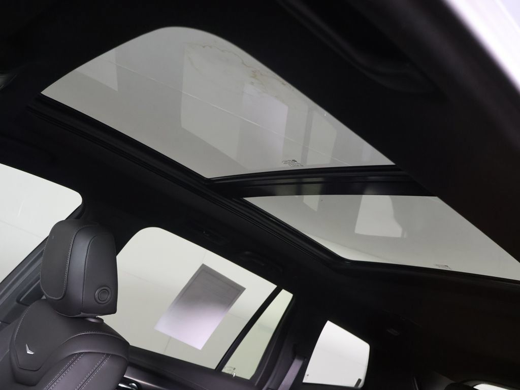 Used 2024 Cadillac XT6 Luxury w/ LPO, Floor Liner Package AWD/4WD image 19