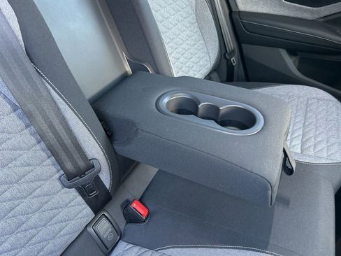 Used 2025 Volkswagen Tiguan S image 47