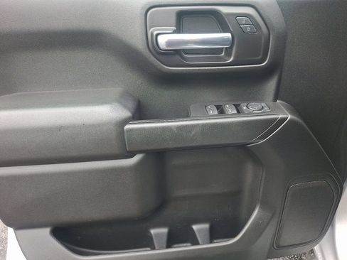 Certified 2019 Chevrolet Silverado 1500 Custom Trail Boss w/ Custom Convenience Package AWD/4WD image 13