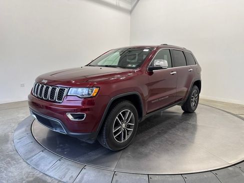Used 2018 Jeep Grand Cherokee Limited AWD/4WD image 3