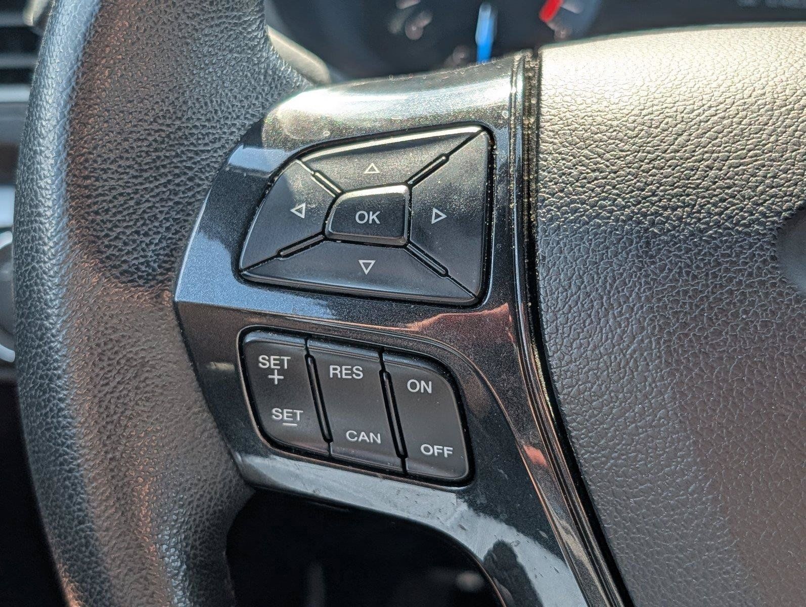 Used 2018 Ford Explorer XLT FWD image 23