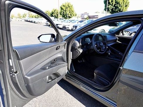 Certified 2026 Hyundai Elantra Sport FWD image 34