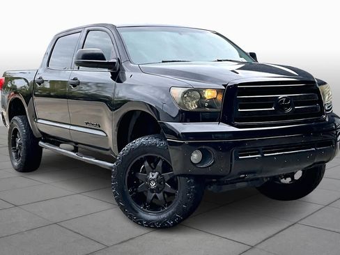 Used 2011 Toyota Tundra 2WD CrewMax w/ Tow Pkg image 2