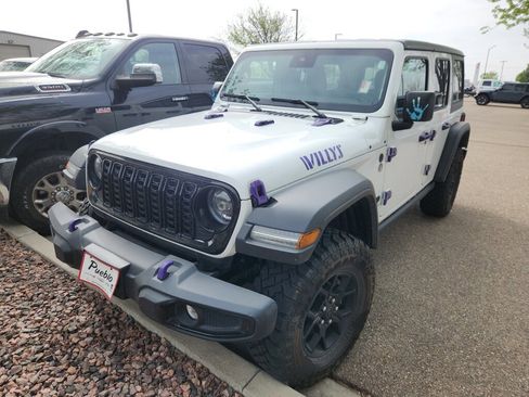 Used 2024 Jeep Wrangler Willys image 3