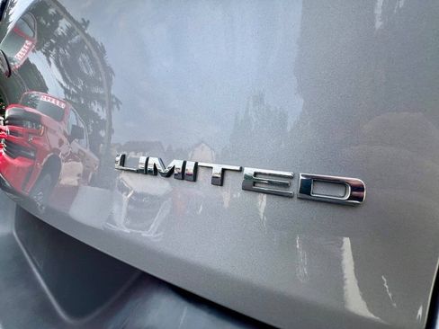 Used 2016 Jeep Cherokee Limited AWD/4WD image 18