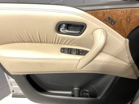 Used 2022 Nissan Armada SL w/ Captain's Chairs Package AWD/4WD image 6
