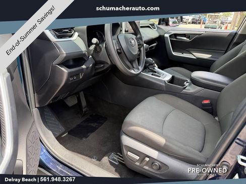 Used 2025 Toyota RAV4 XLE FWD image 11