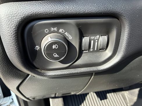 Used 2026 RAM 3500 Laramie AWD/4WD image 12