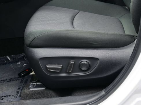 Used 2024 Toyota RAV4 XLE w/ Convenience Package AWD/4WD image 11