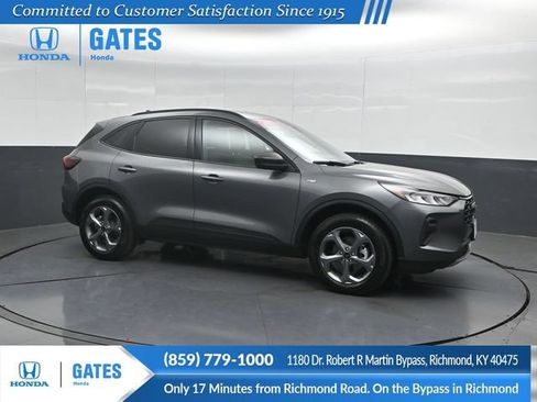 Used 2025 Ford Escape ST-Line AWD/4WD image 1