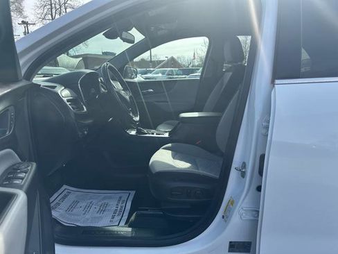 Used 2020 Chevrolet Equinox LT image 10