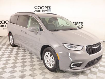 Used 2022 Chrysler Pacifica Touring-L