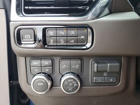 New 2026 GMC Yukon XL Elevation w/ Elevation Premium Package AWD/4WD image 29