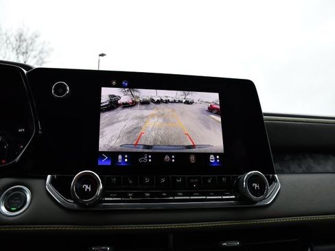 Used 2024 Chevrolet Colorado ZR2 w/ ZR2 Convenience Package III image 18