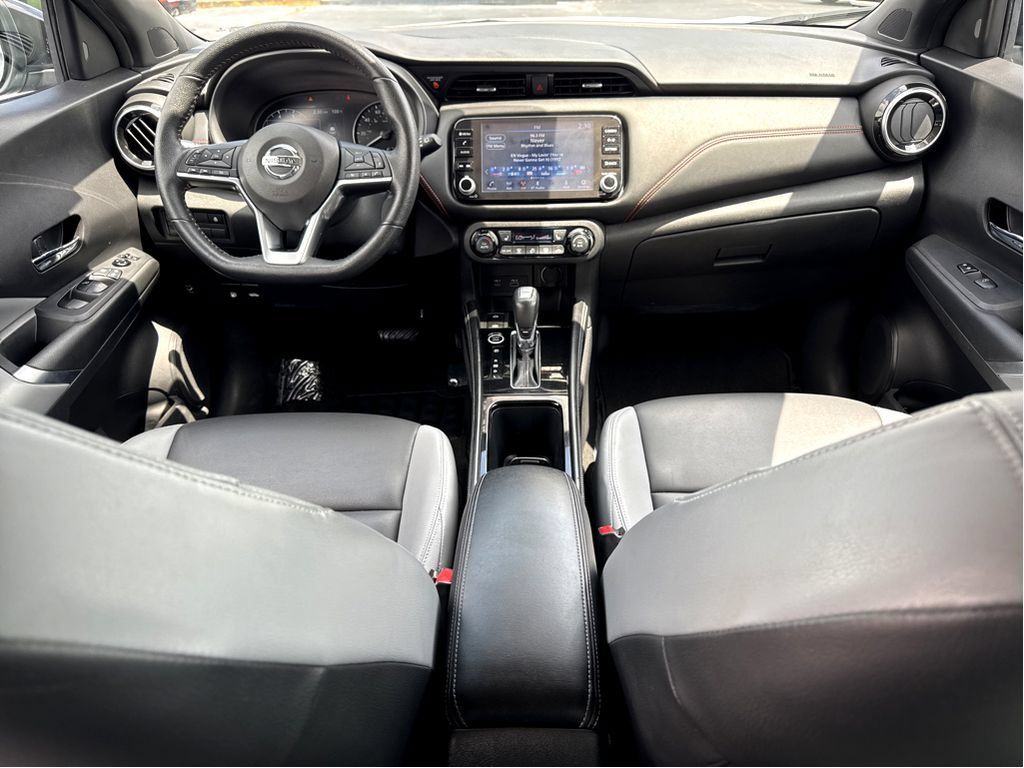 Used 2021 Nissan Kicks SR w/ SR Premium Package FWD image 12