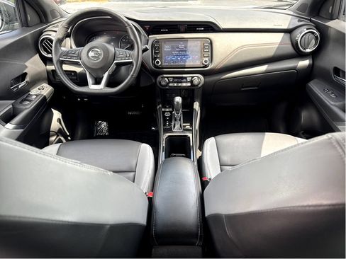 Used 2021 Nissan Kicks SR w/ SR Premium Package FWD image 12