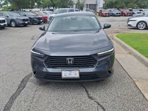 Used 2023 Honda Accord EX image 2