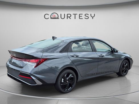 New 2026 Hyundai Elantra Sport FWD image 5