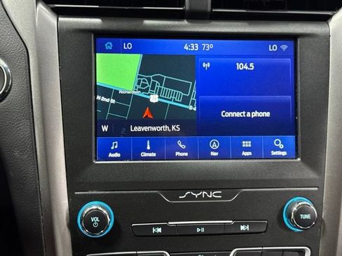 Used 2020 Ford Fusion SE FWD image 17
