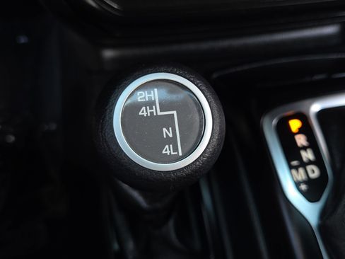 Used 2020 Jeep Wrangler Unlimited Sport S AWD/4WD image 32