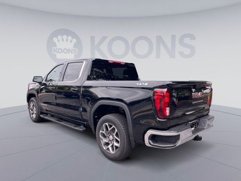 New 2026 GMC Sierra 1500 SLE image 4