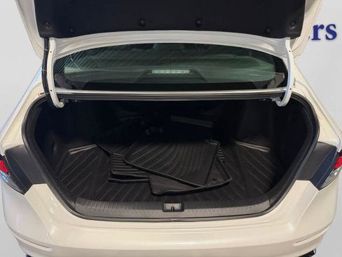 Used 2023 Honda Accord Sport image 4
