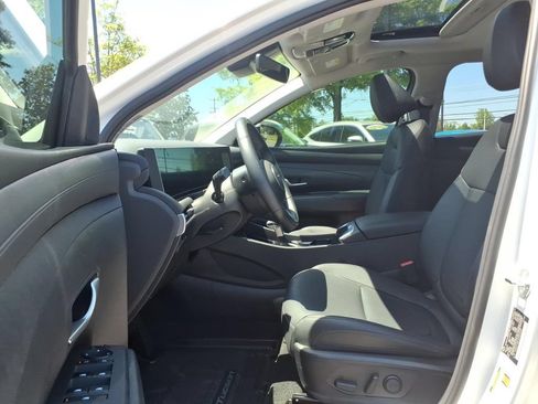 Used 2025 Hyundai Tucson SEL FWD image 16