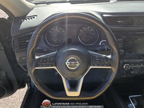 Used 2020 Nissan Rogue SV AWD/4WD image 18
