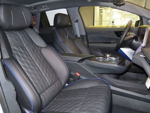 New 2026 Cadillac Optiq V image 20