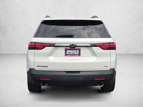 Used 2022 Chevrolet Traverse RS FWD image 7