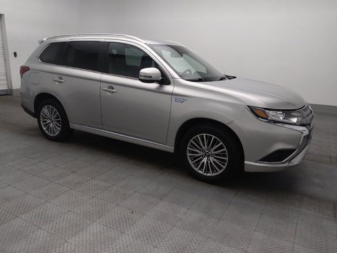 Used 2022 Mitsubishi Outlander LE image 11