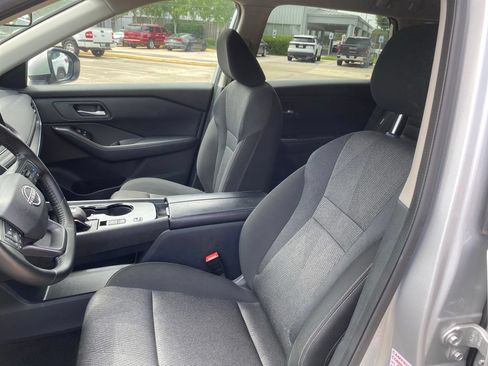 Used 2025 Nissan Rogue SV FWD image 20