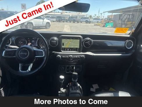 Used 2022 Jeep Wrangler Unlimited Sahara AWD/4WD image 10