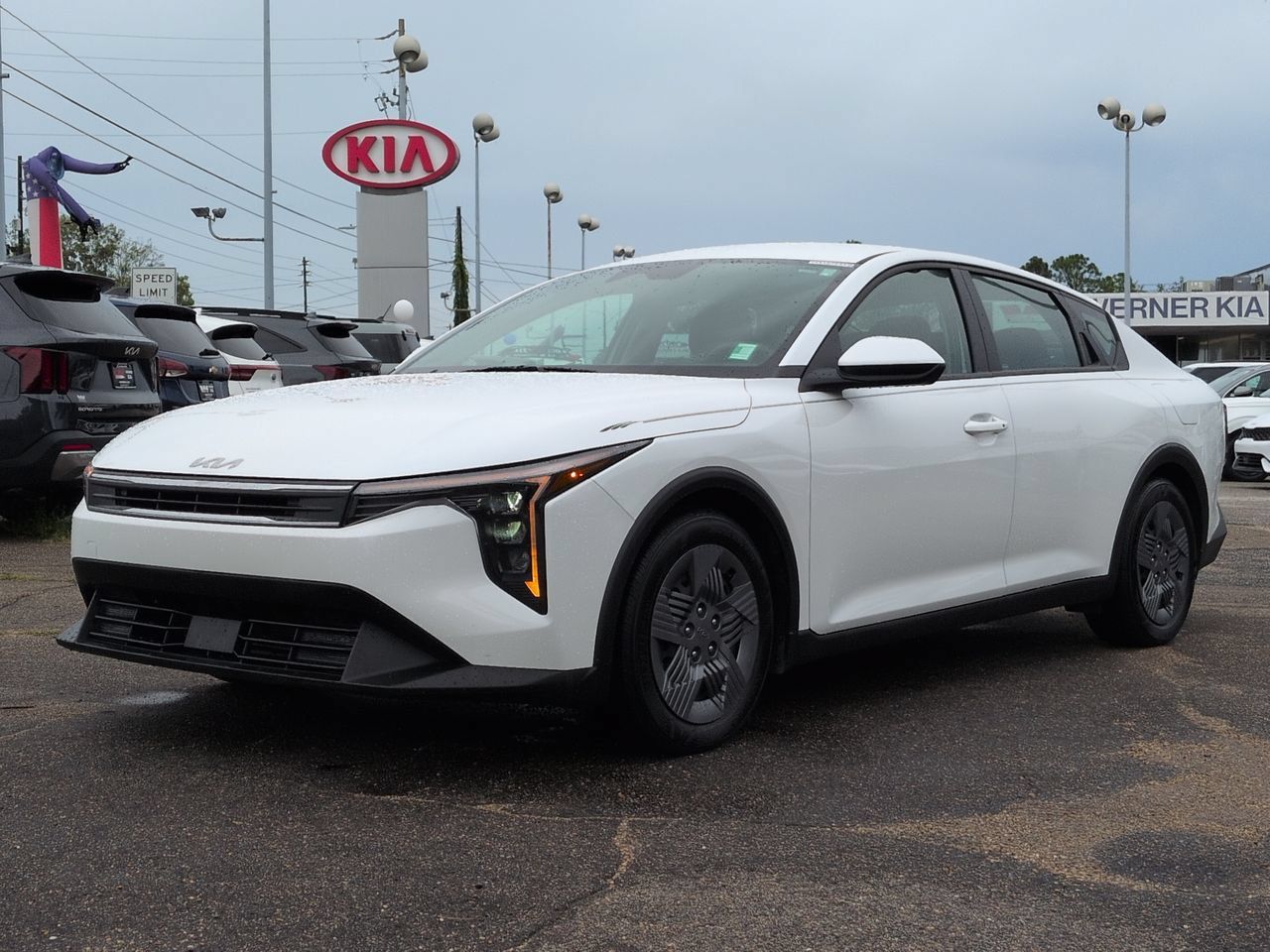 Certified 2025 Kia K4 FWD image 2