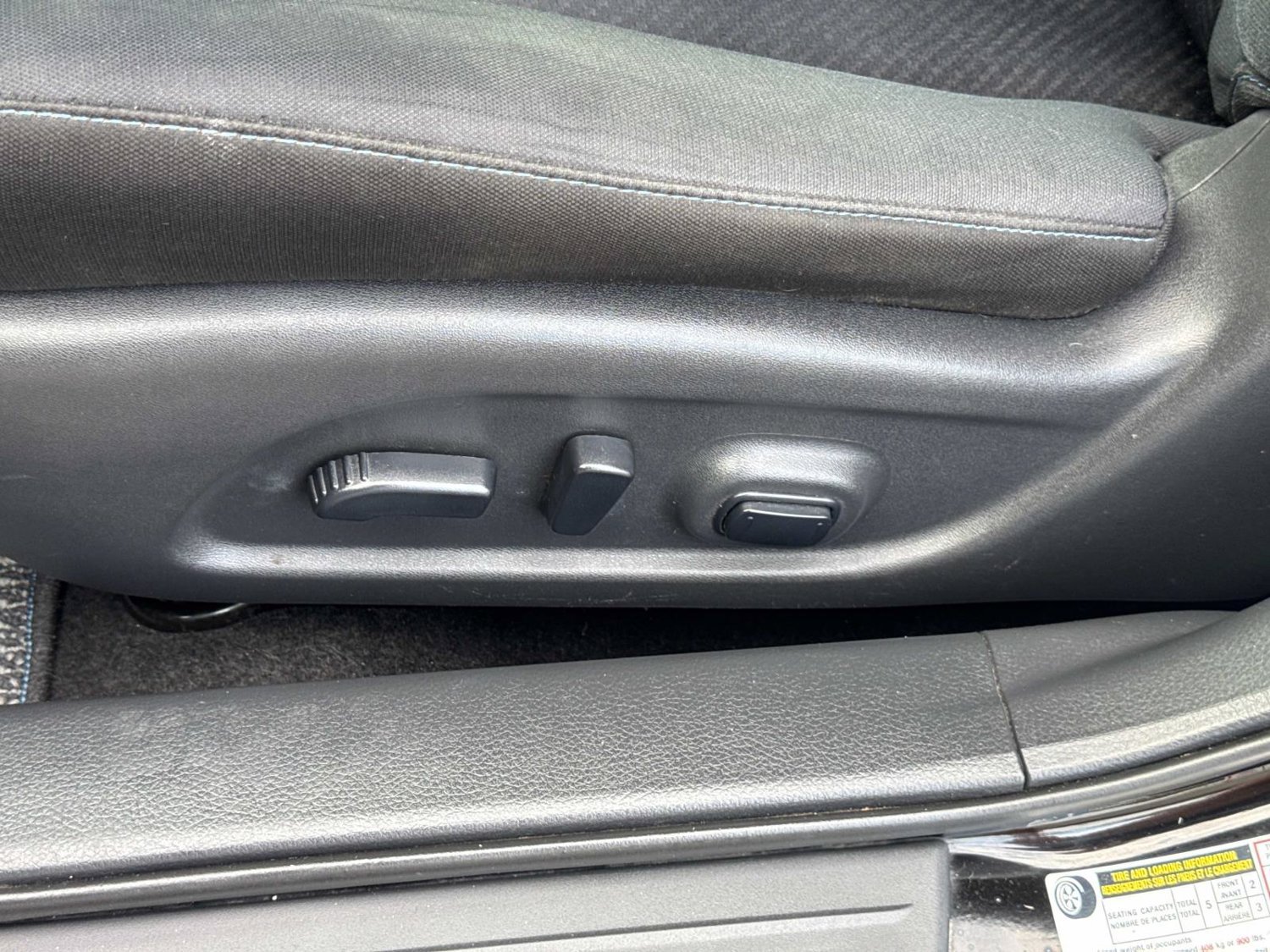 Used 2016 Nissan Altima 2.5 SR w/ Interior Lighting Package FWD image 29