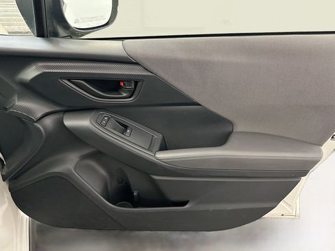 Used 2024 Subaru Crosstrek 2.0i Premium image 33