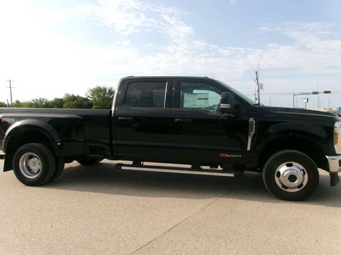Used 2024 Ford F350 XLT w/ 360-Degree Camera Package AWD/4WD image 3