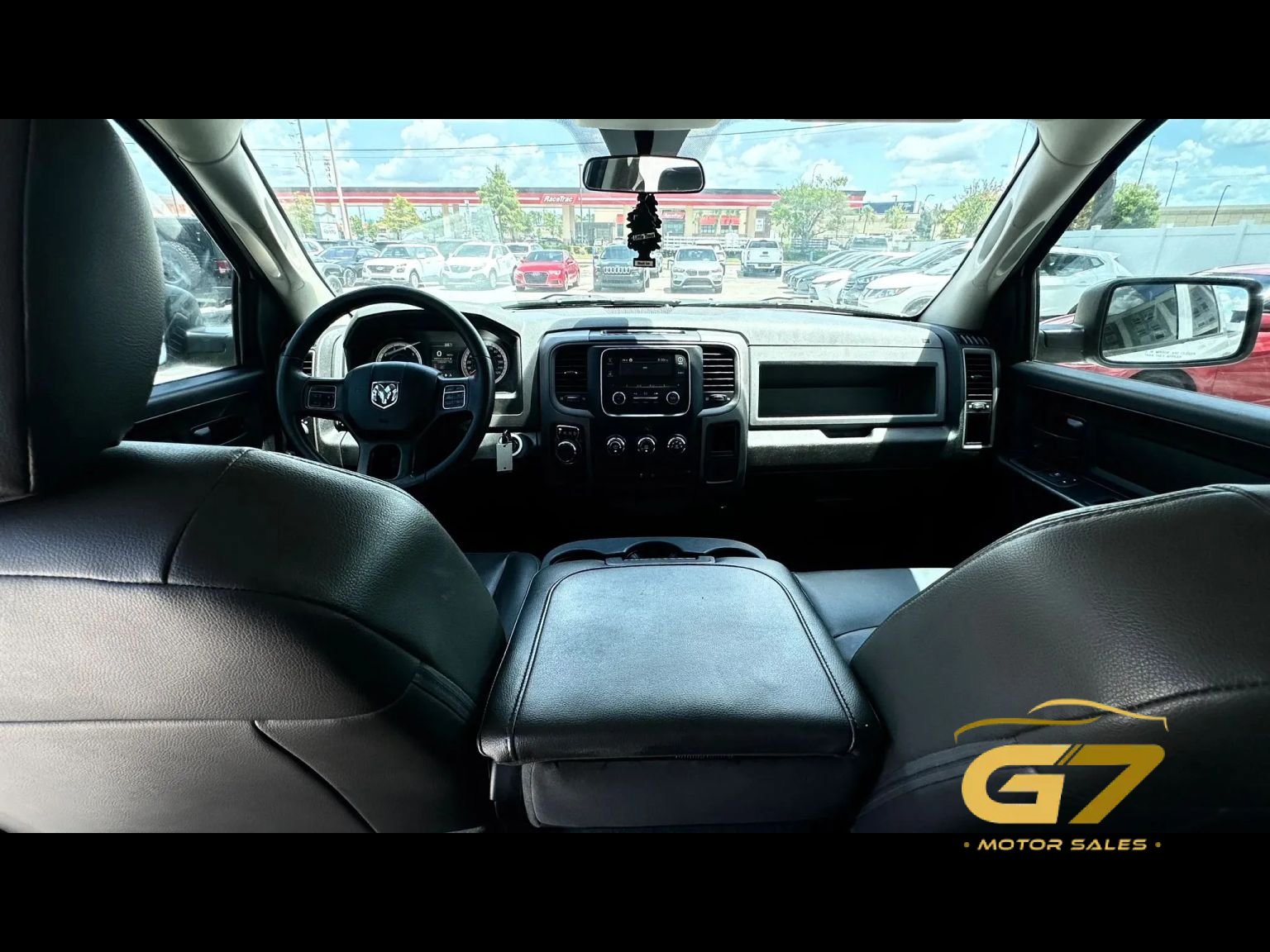 Used 2017 RAM 1500 Express RWD image 14
