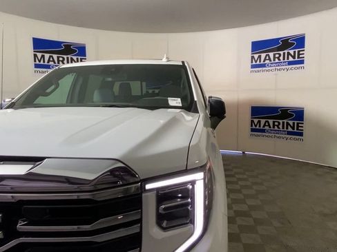 Used 2026 GMC Sierra 1500 SLT w/ SLT Premium Plus Package AWD/4WD image 5