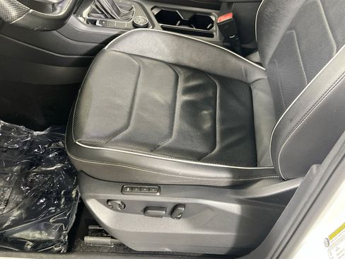 Used 2022 Volkswagen Tiguan SEL R-Line image 19