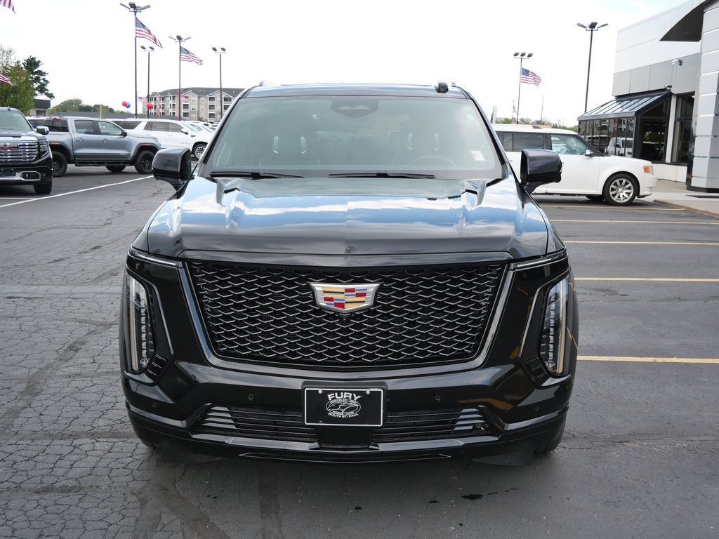 Used 2025 Cadillac Escalade Sport Platinum AWD/4WD image 4
