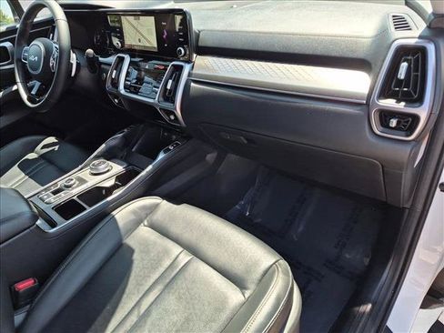 Used 2023 Kia Sorento EX w/ Panoramic Sunroof Package AWD/4WD image 24