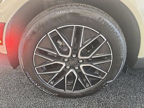 Used 2025 Ford Mustang Mach-E Premium AWD/4WD image 40